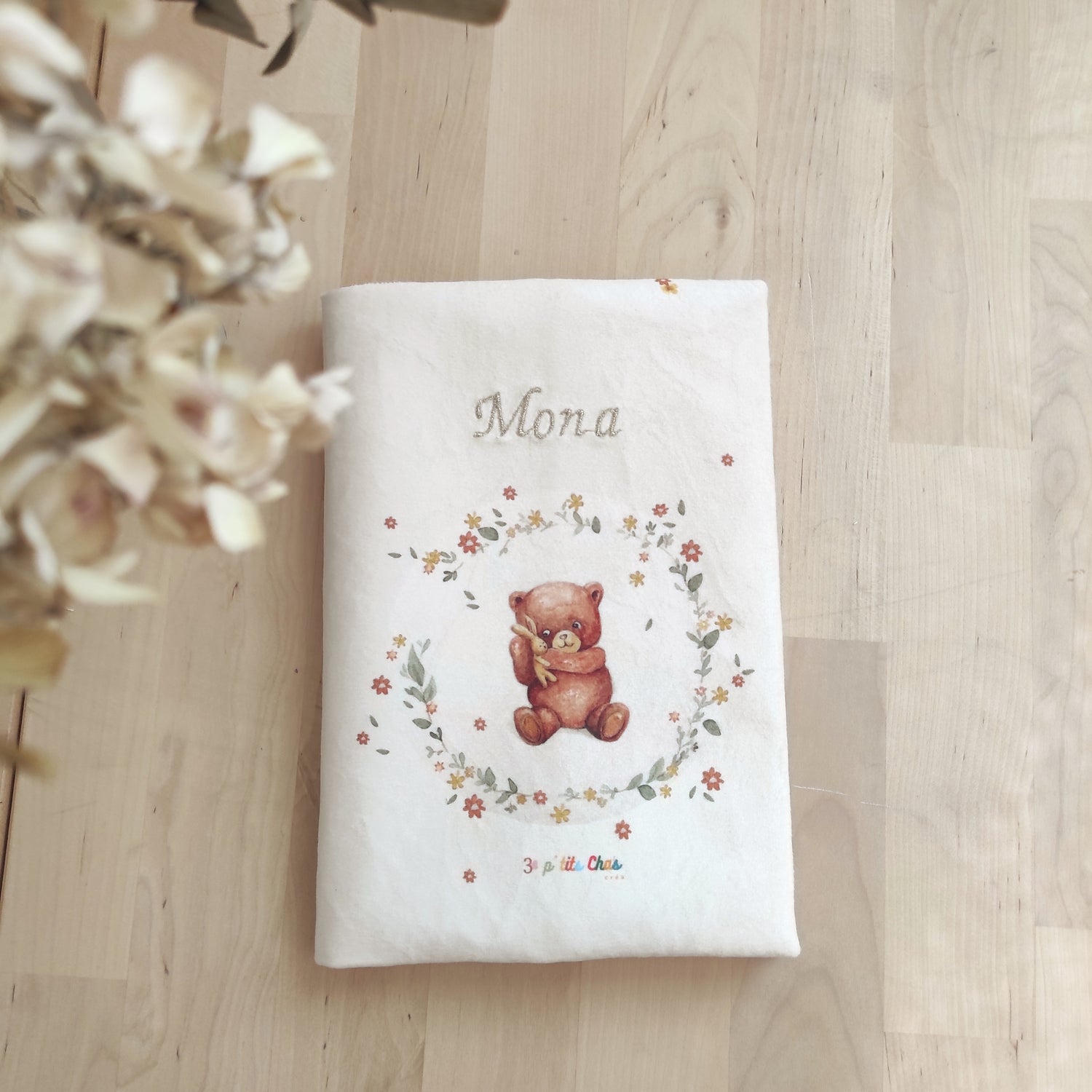 Protège carnet personnalisé- broderie dorée- prénom- ourson écru sur velours