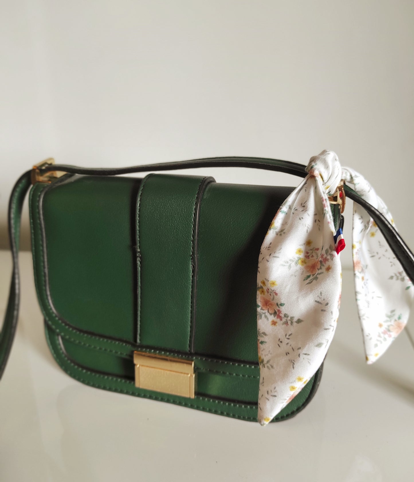 Ruban fleurs aquarelles sur sac à main
