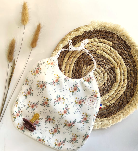 Avec ruban dentelle