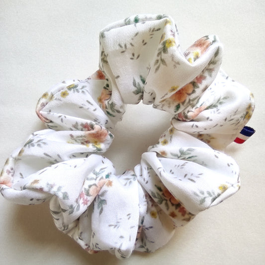 Chouchou femme au motif fleurs aquarelle dessiné et réalisé par Fanny Agustin. Coton à l' encre Bio.