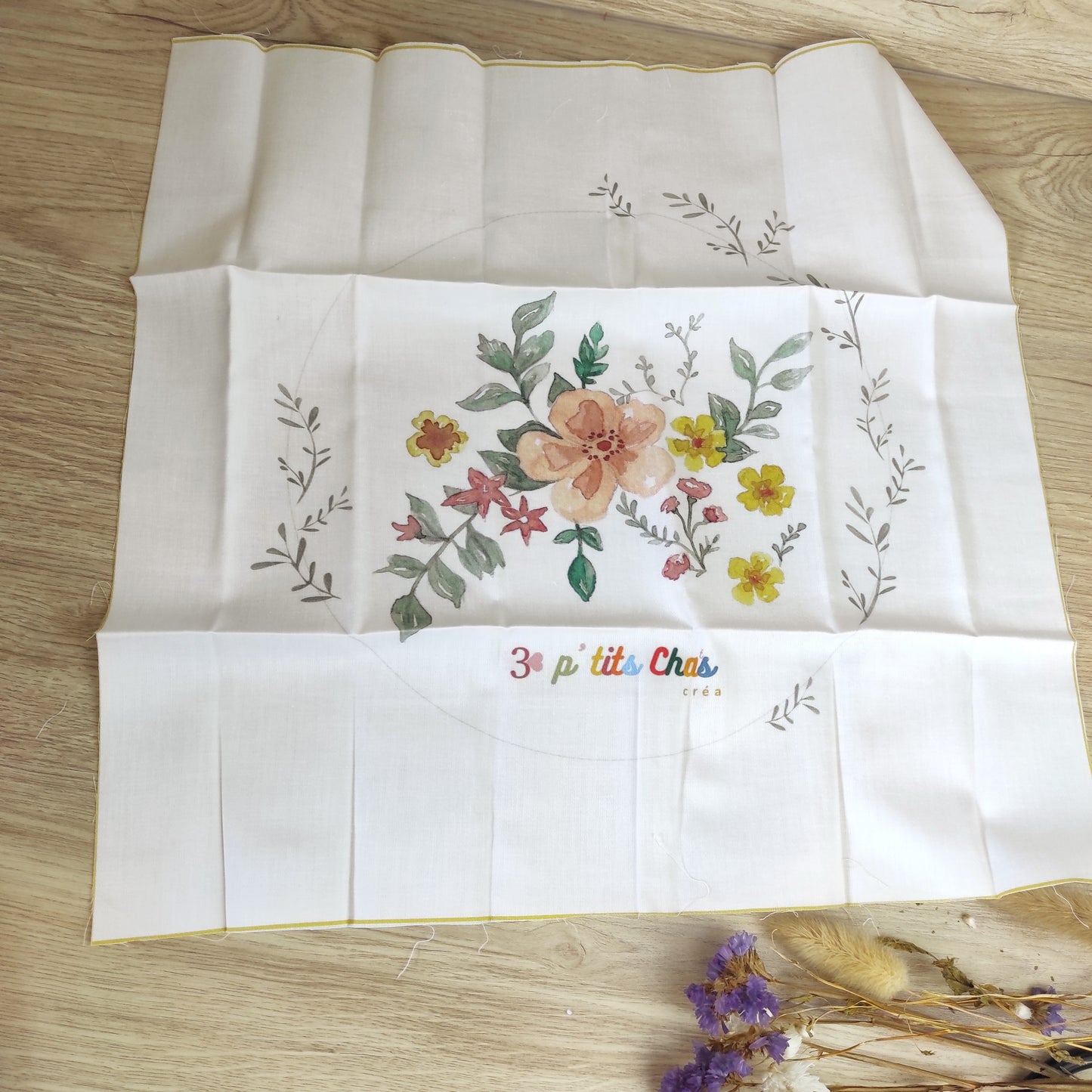 Motif fleurs aquarelle sur coupons de tissu coton bio