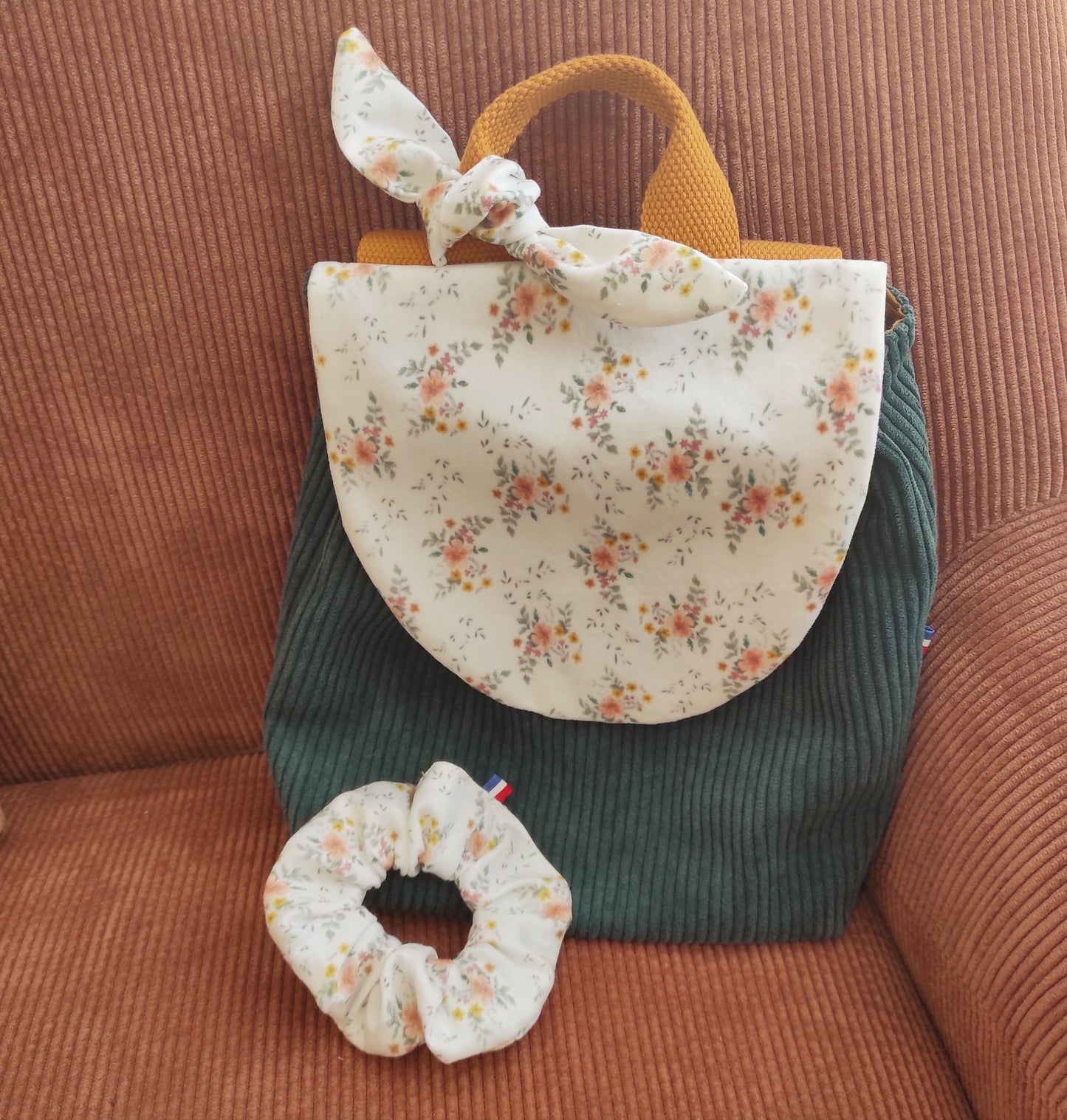 Ruban qui pet s'attacher au sac à dos- chic- collection fleurs aquarelles- chouchou