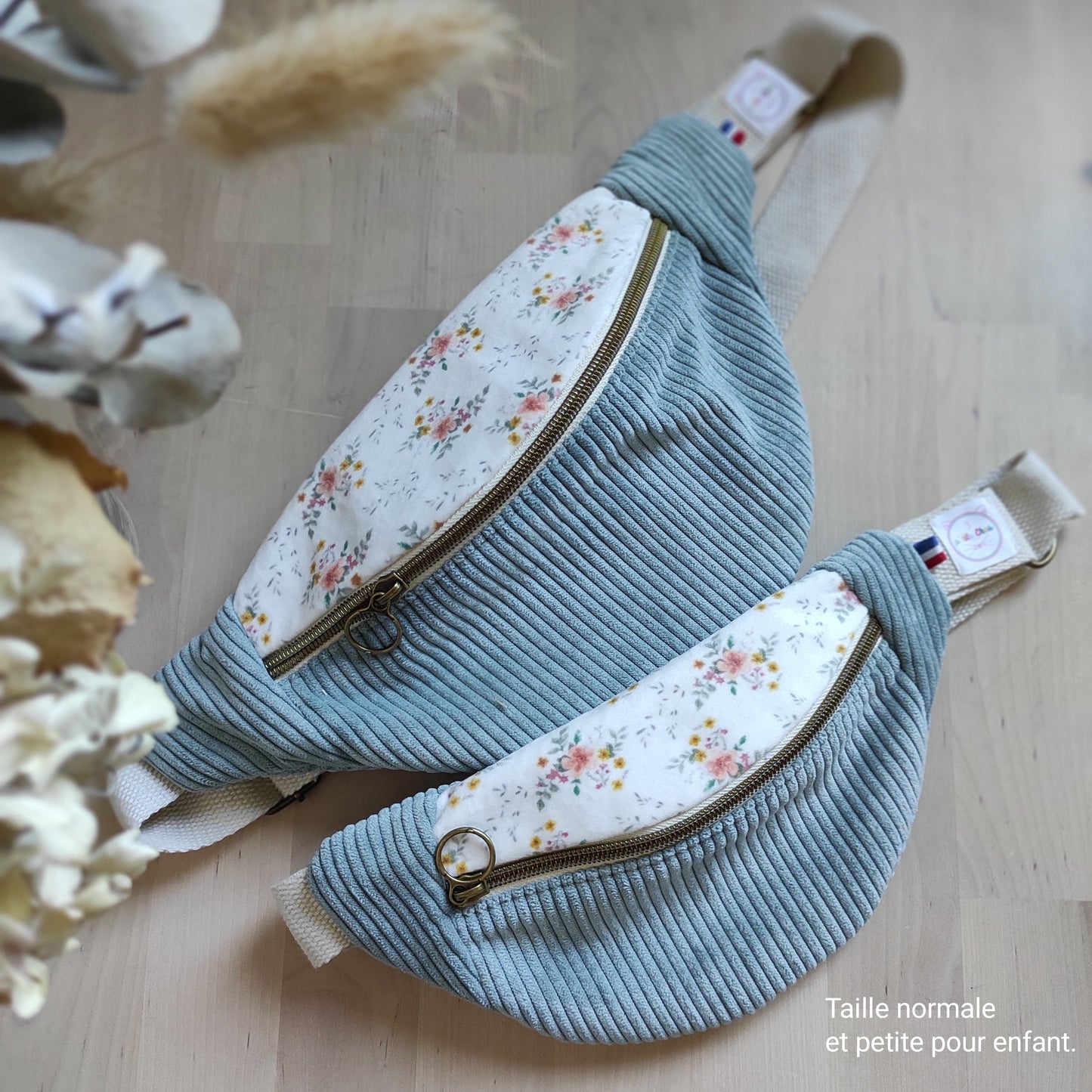 Banane adulte et banane enfant- velours fleurs aquarelle- velours côtelé vert de gris- motif exclusif