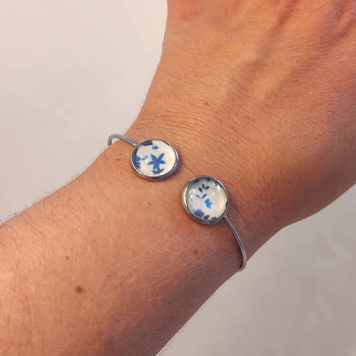 Bracelet manchette acier inoxydable et tissu intégré